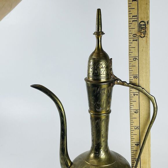 Vintage Etched Brass Botanical Pitcher Ewer Tea Pot Hinged Lid Made in India 12" - Picture 10 of 12